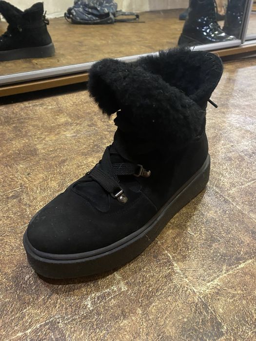 Продам кожанные ботинки