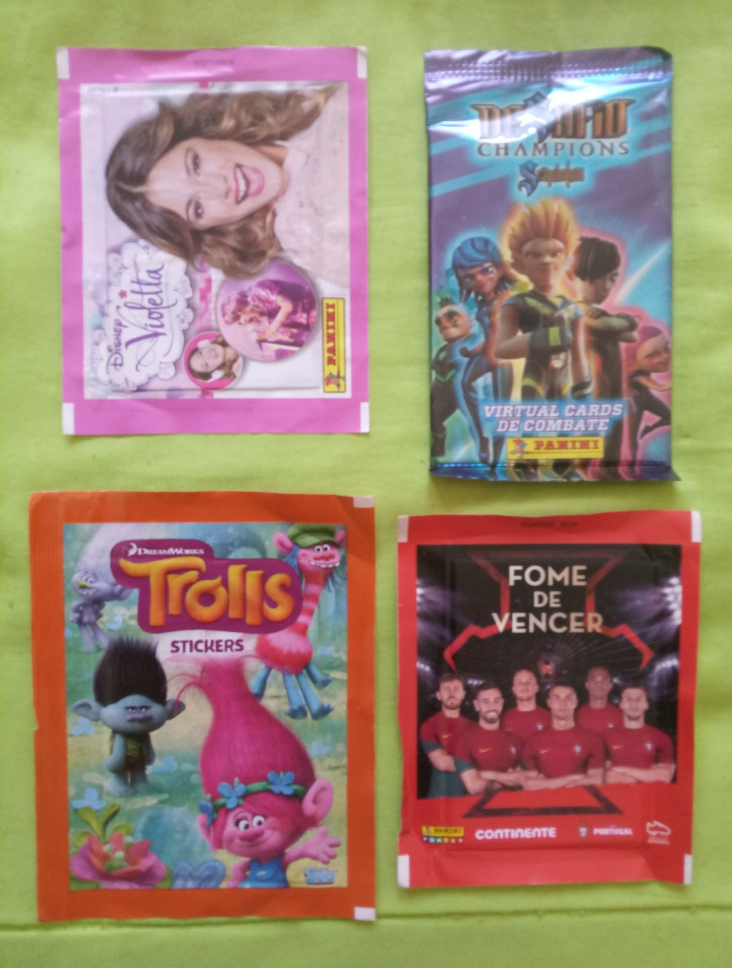 16 Saquetas Seladas + 4 CROMOS futebol
