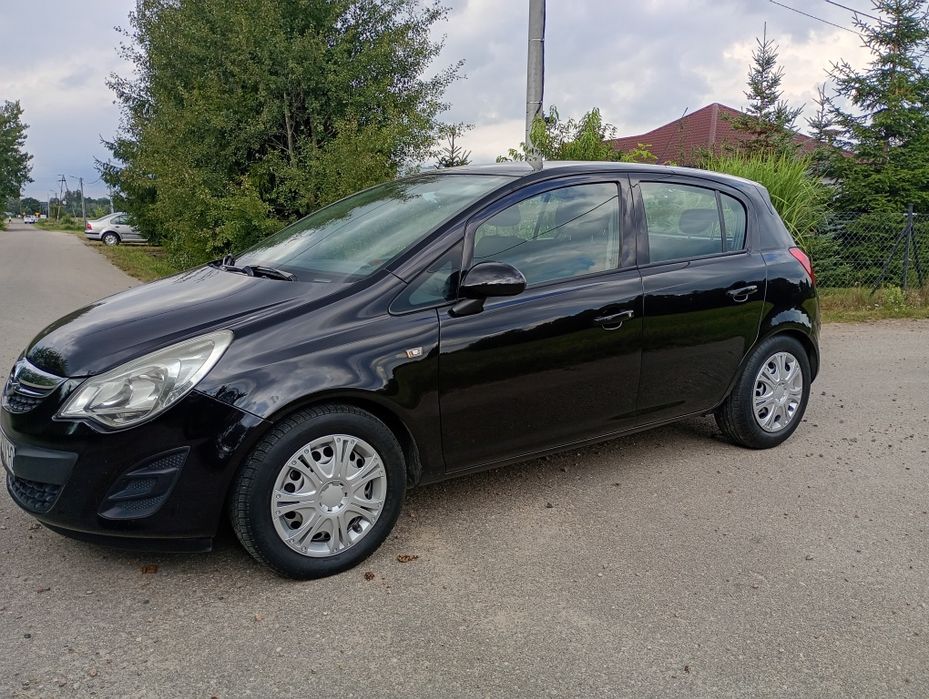 Sprzedam ładną Corsę z gazem