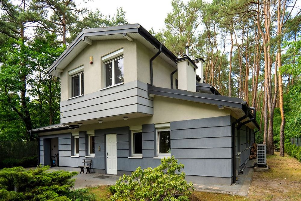 Dom rodzinny z ogrodem i kominkiem – blisko PKP Michalin, Józefów