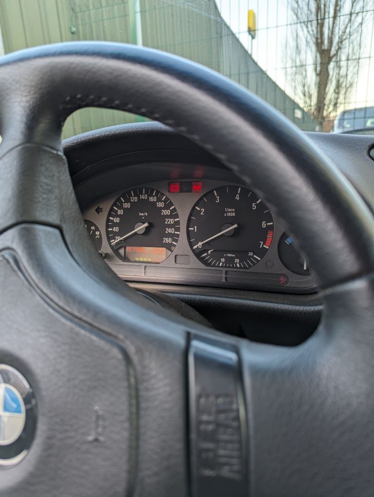 Bmw e36 2.8л продам