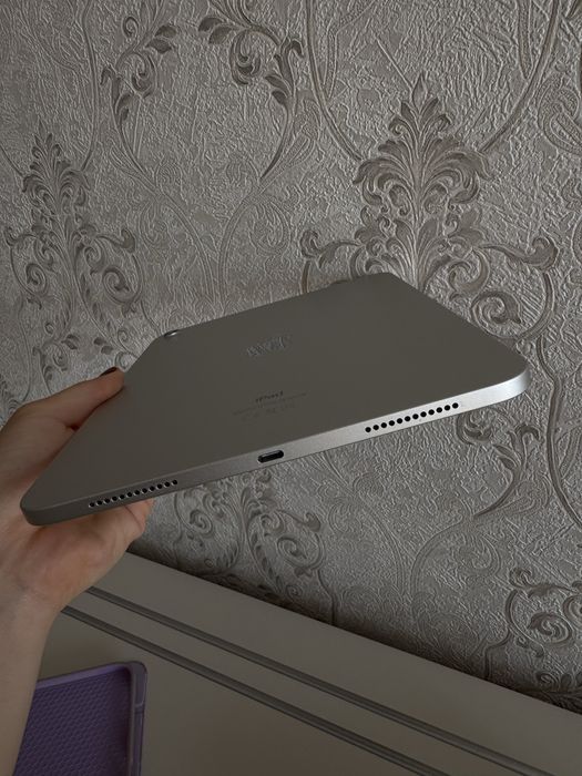 Ipad 10.9 , 64 GB , Silver