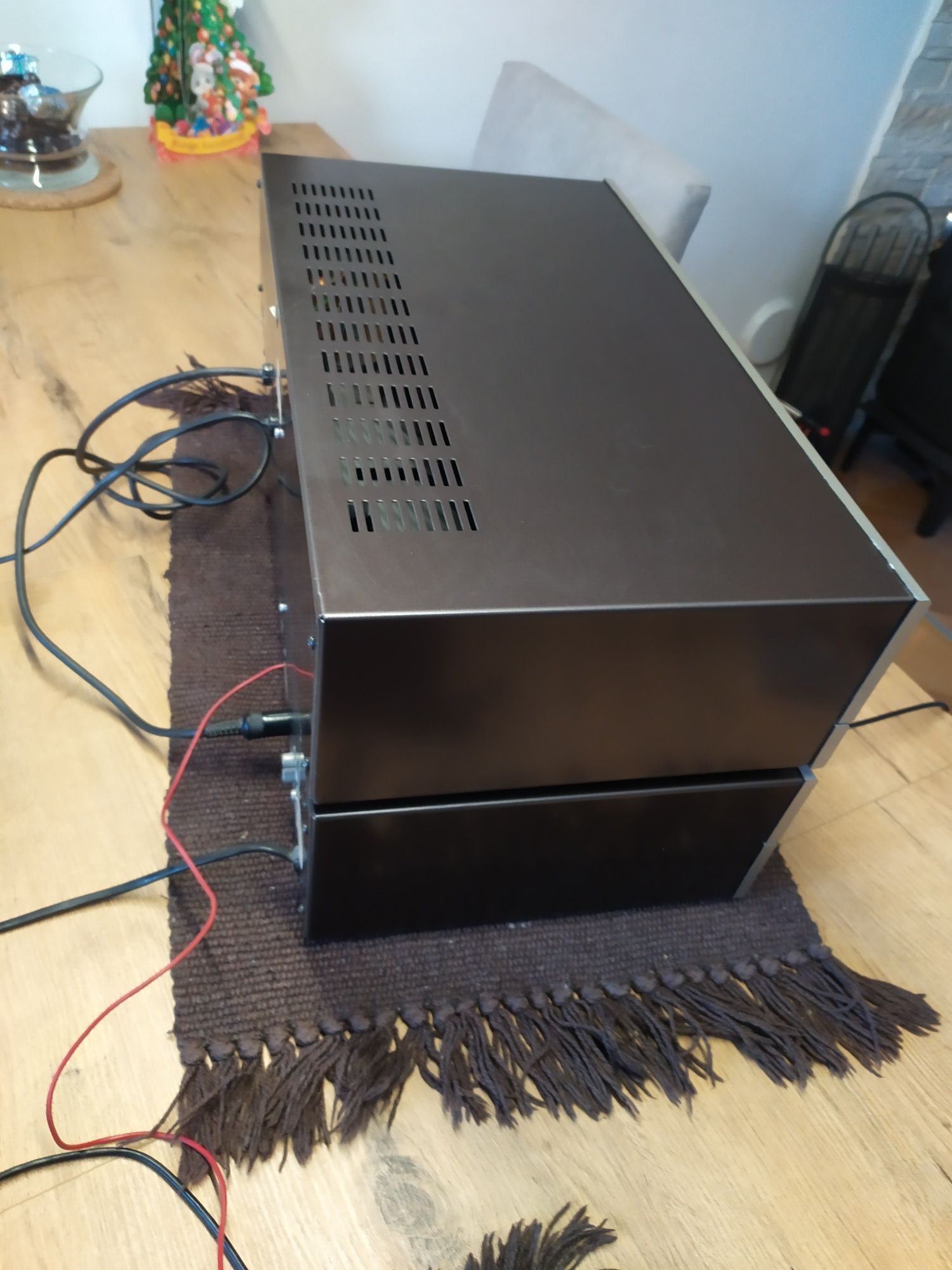 Grundig amplituner 400 papiery stan bdb