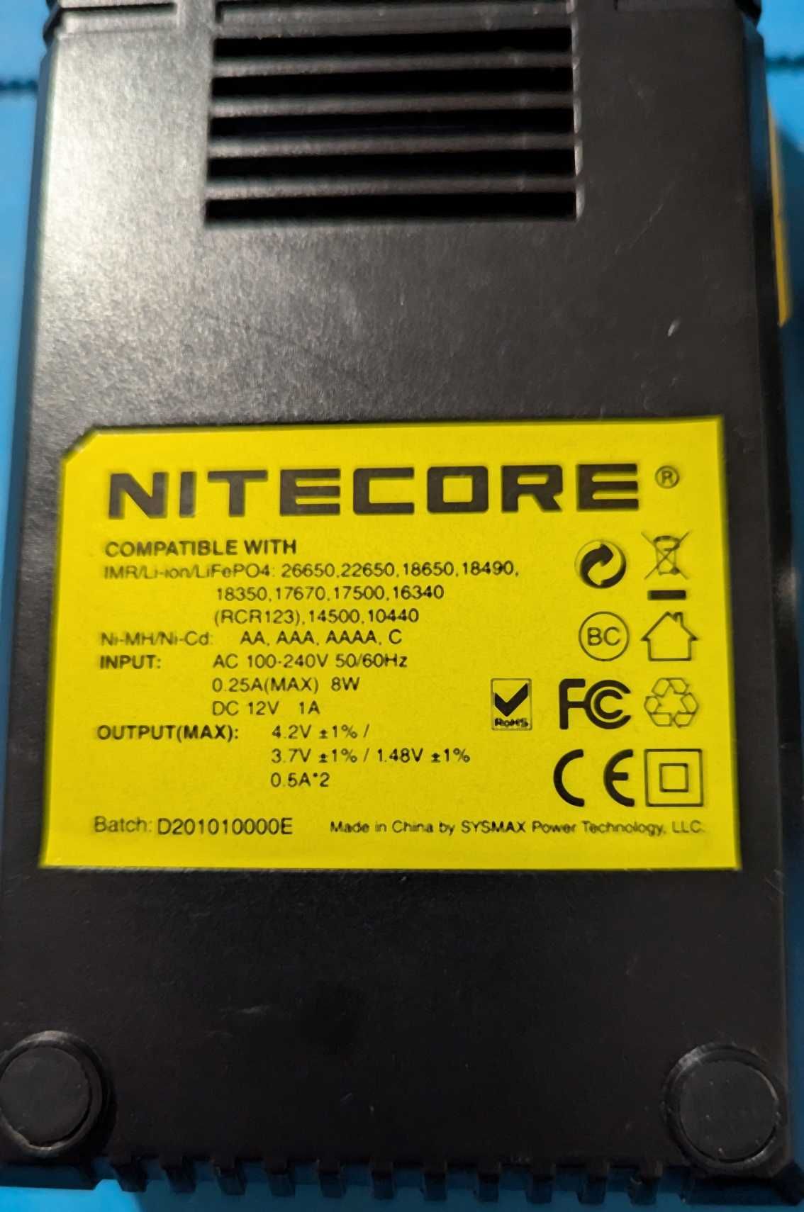 Зарядний пристрій Nitecore D2 EU двоканальний