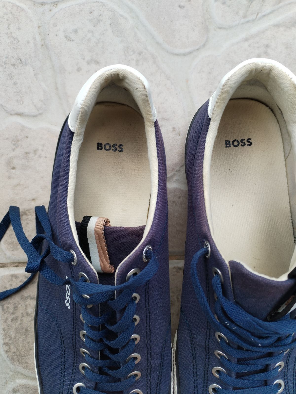 Hugo Boss buty męskie sportowe AIDEN tenn  r.44 okazja