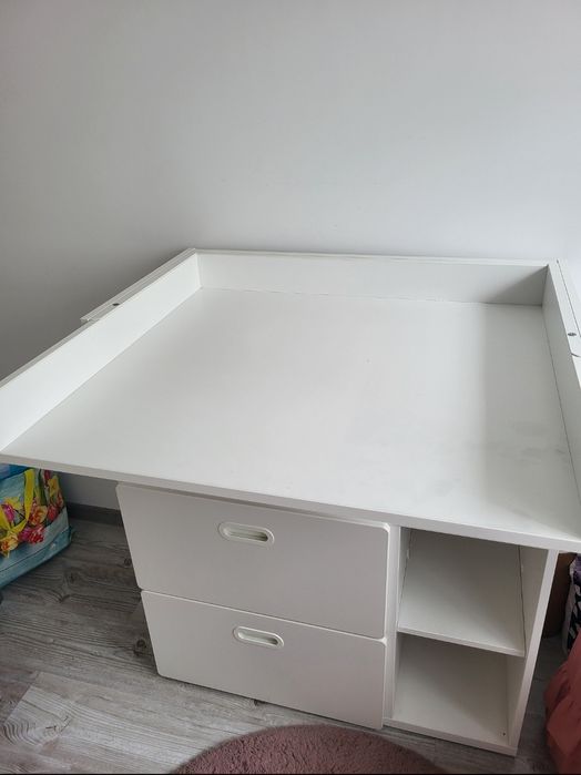 Przewijak biały komoda IKEA smastad z szufladami i półkami