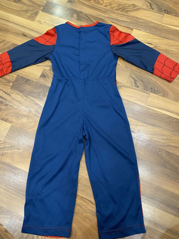 Фирменный костюм человек паук spiderman 3-4 года