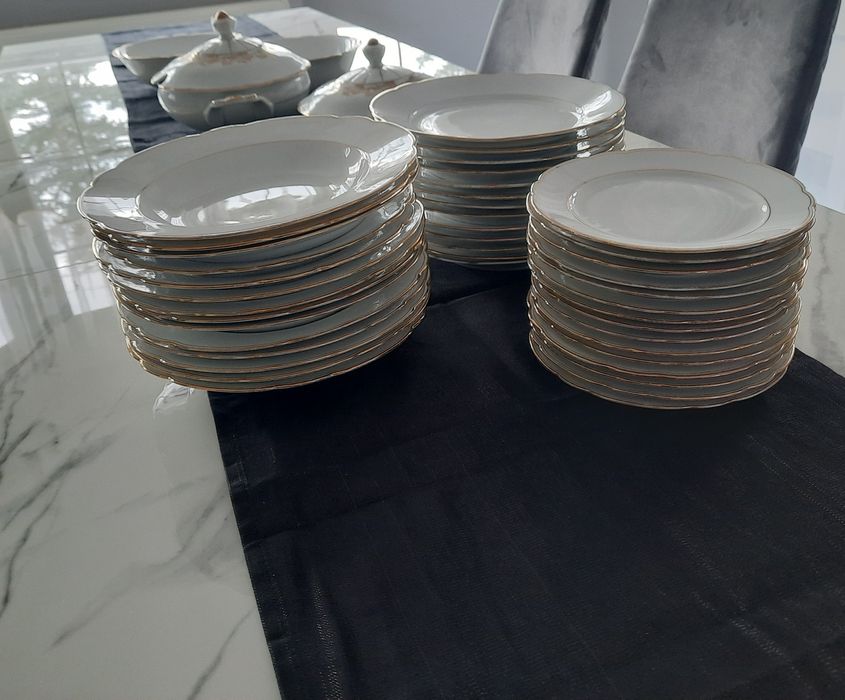 Serwis obiadowy, porcelana na 12 osób Z Bawarii (46 elementów)