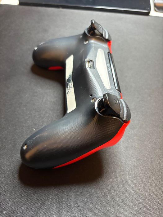 Pad do PlayStation 4, czerwony, red