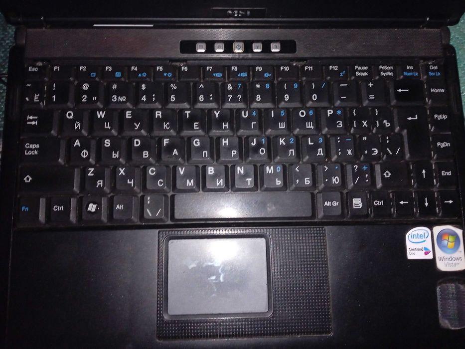 Мсі Мега Бук с 300