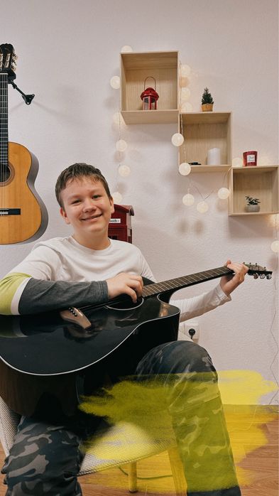 ЦЕНТР уроки гитары барабанов вокала ф-но / уроки гітари фортепіано