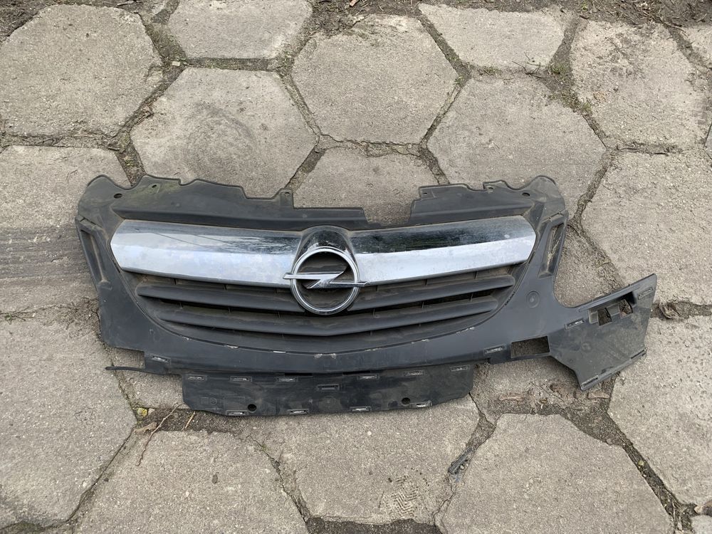 Atrapa Gril Opel Corsa d chrom