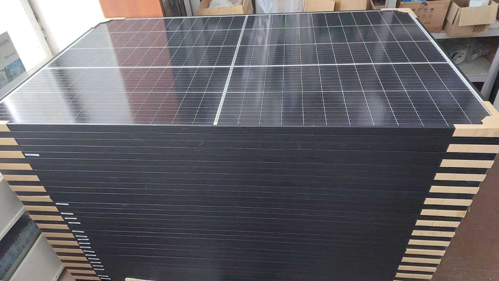 Сонячні панелі Risen RSM140-8-405M(405W), Longi 400w,540w,590w