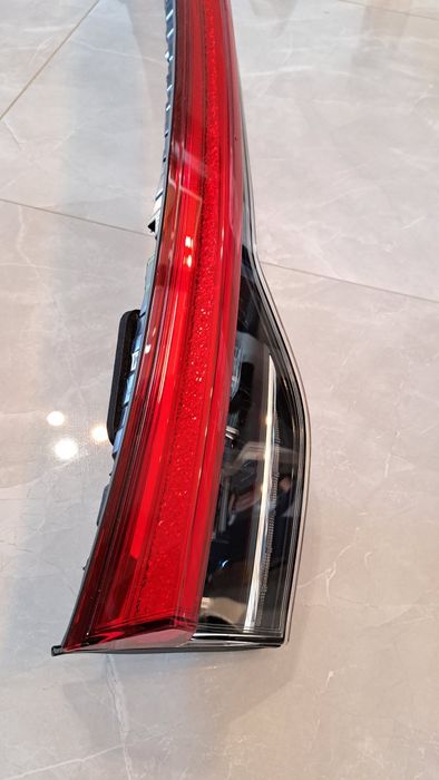 Maxus Euniq 6 lampa blenda tylnia tył