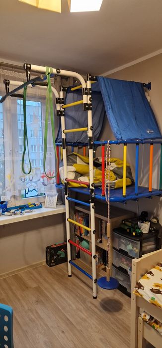 Domek dla dzieci drążek do ćwiczeń