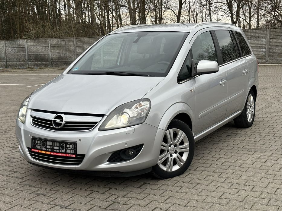Opel Zafira 2012r 1.8 Benzyna Xenon PDC Niemcy Opłacony