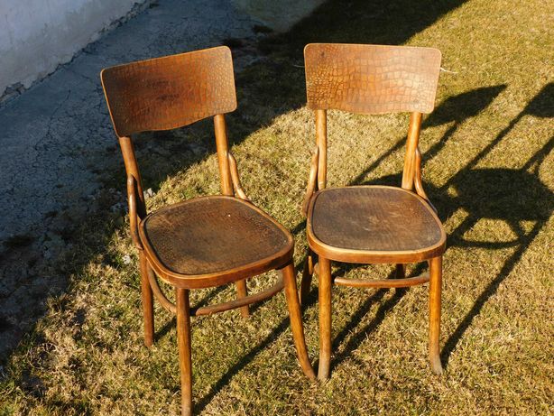 Stare zabytkowe 2 krzesła gięte Thonet meble stół dębowy toczony antyk