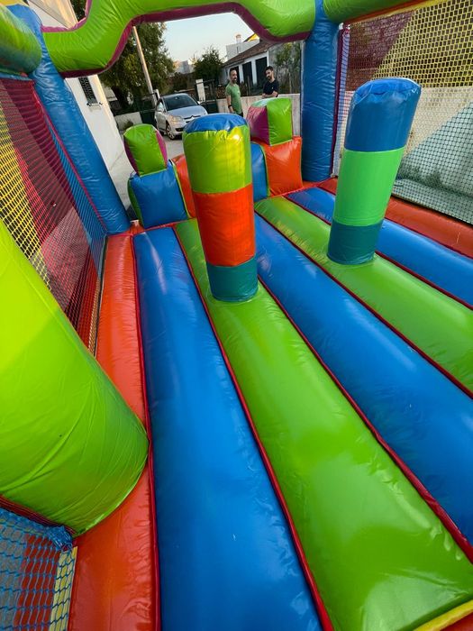 Aluga-se Insuflável