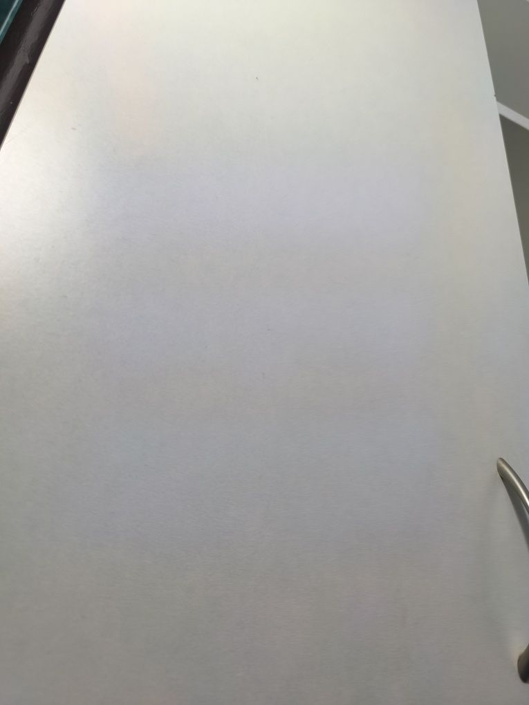 Szafka biała wisząca do łazienki