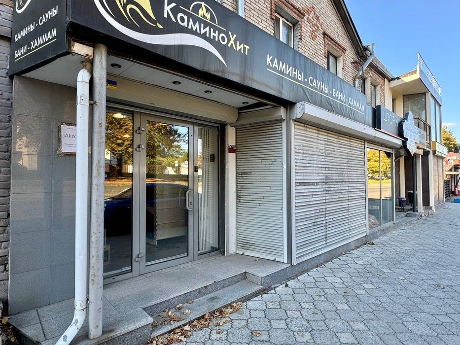 Сдам магазин на красной линии пр.Поля отдельный вход