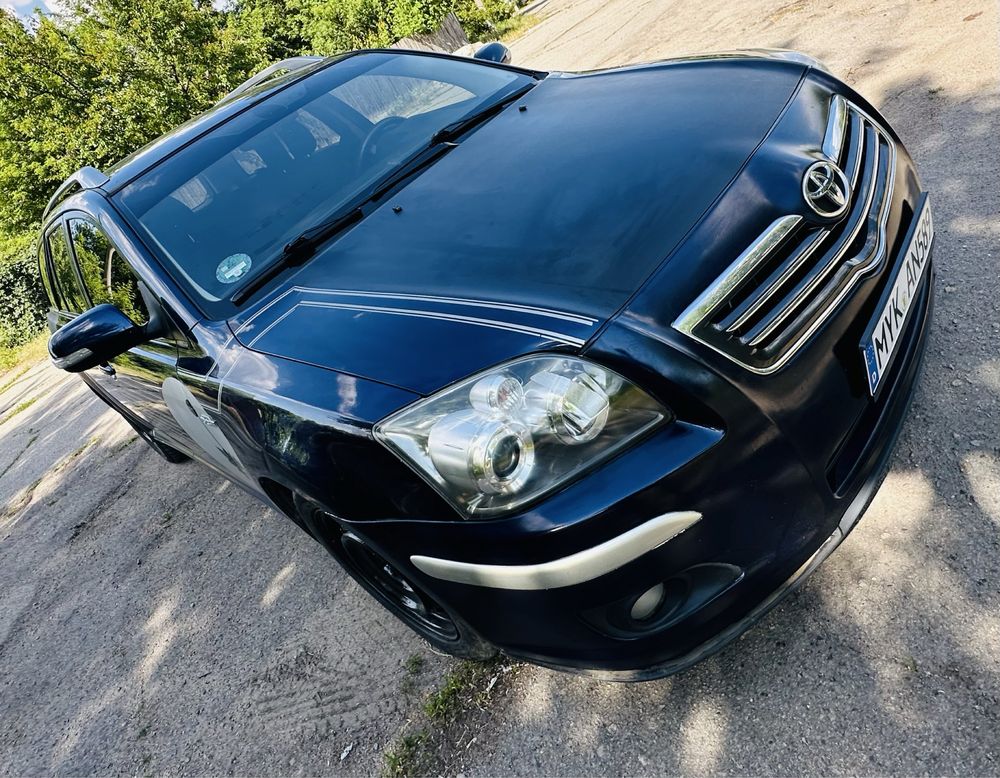 Toyota Avensis 2.2diesel. На еврономерах, в запорожье!