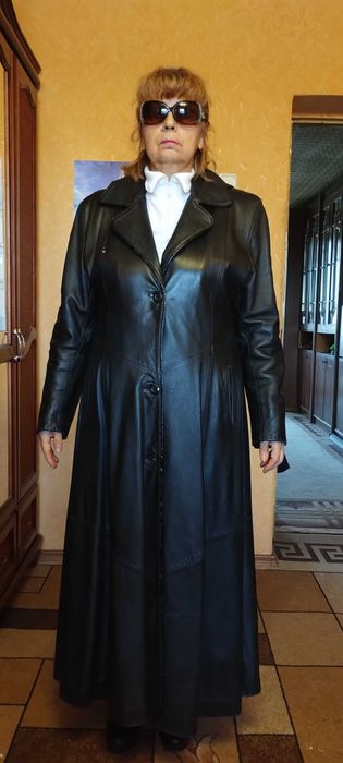 Плащ кожаный длинный женский клеш