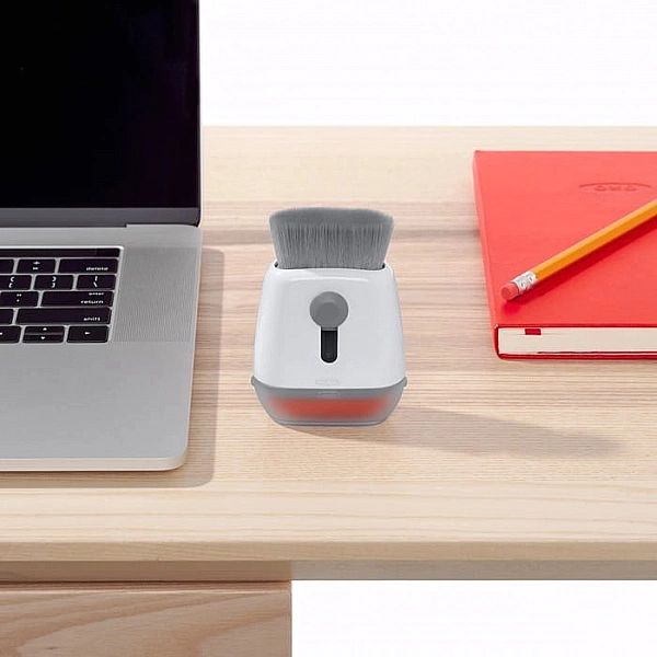 Czyścik do laptopów 2 w 1 - Good Grips / OXO