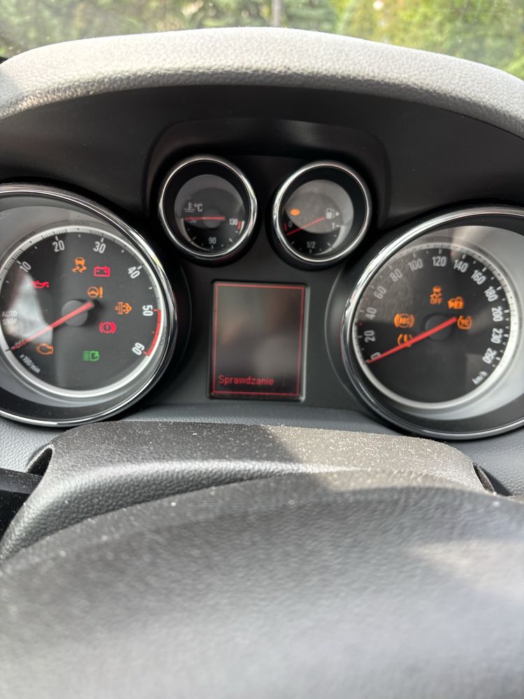 OPEL MOKKA Biała Perła
