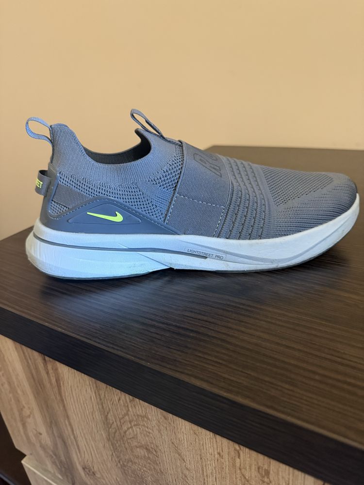 Мокасіни NIKE оригінальні 42 розмір