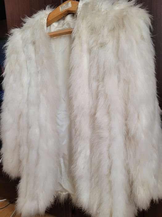 Продаю півшубок з натурального піря марабу. марабу. Розмір М,довжина