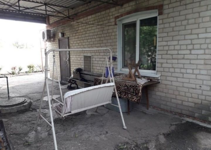 Продаю дом со всеми удобствами .