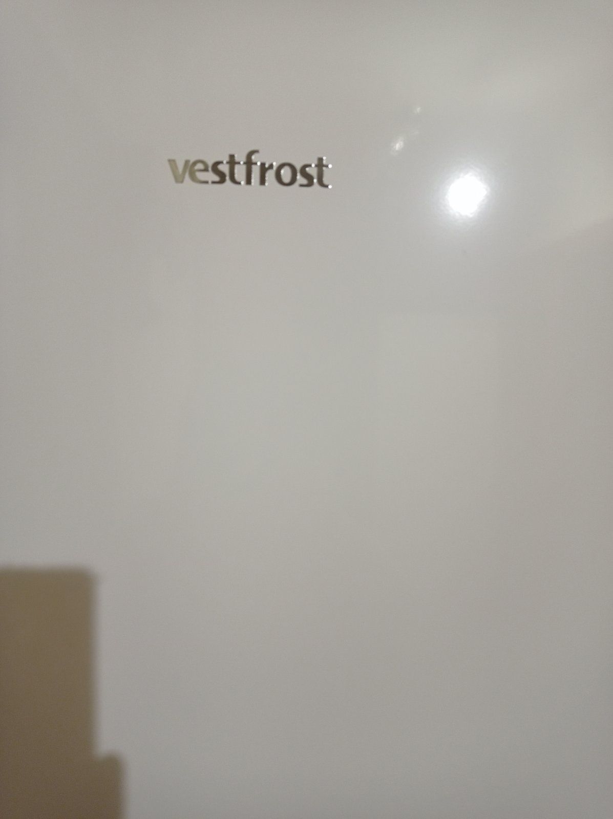 Холодильник Vestfrost