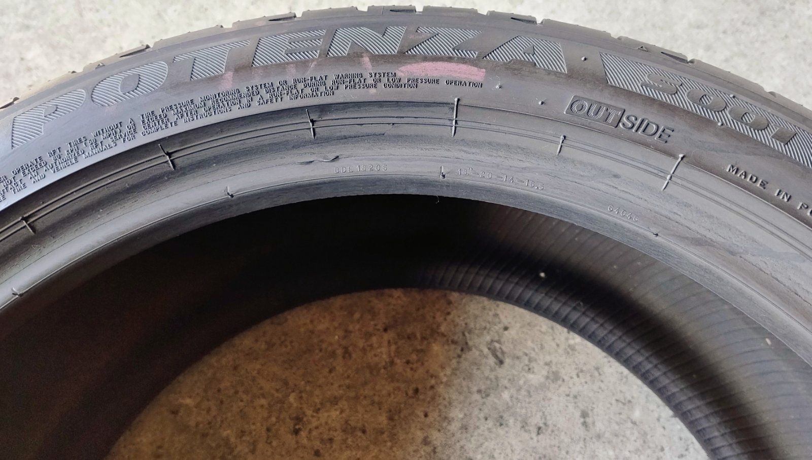 Шини літні R18 255/40 Bridgestone Potenza S001 Run Flat