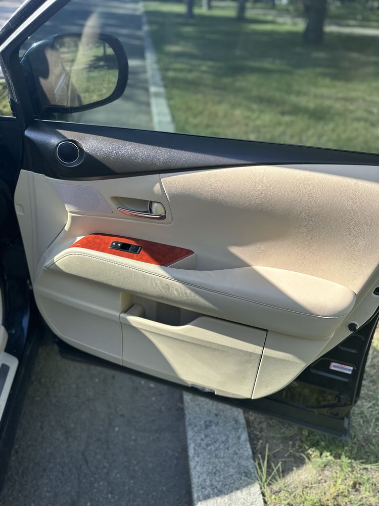 Продам Lexus RX350