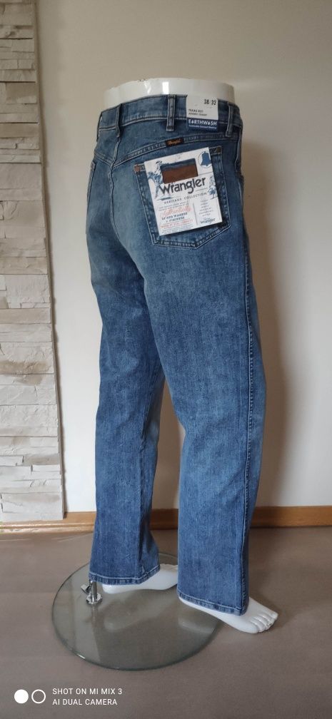 Wrangler Texas Straight Authentic Indigo męskie jeansy 38/32 jak 36/34