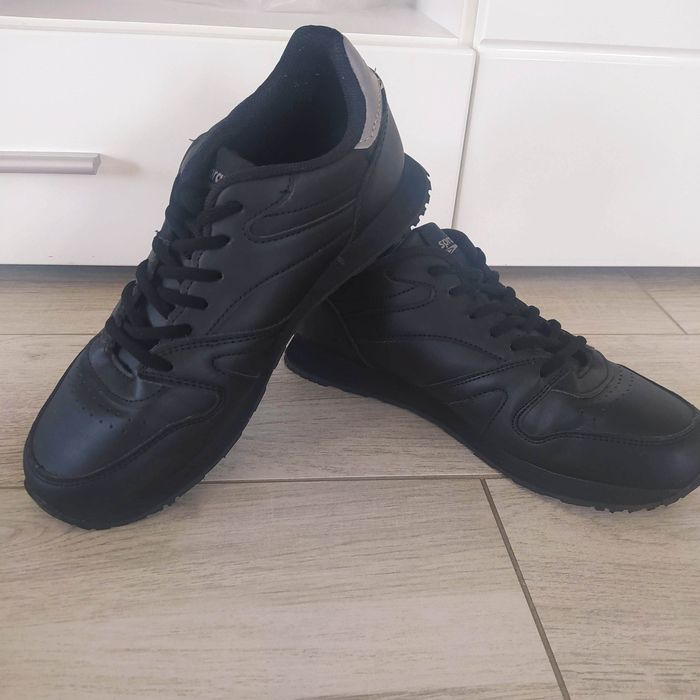 Sprandi prawie nowe r. 38