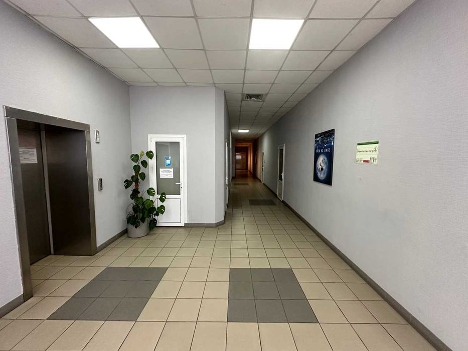 Двоповерховий офіс в БЦ, 81 м.кв., 2 поверх у подарунок, м. Дорогожичі