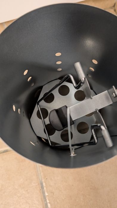 Acendedor de brasas para churrasco