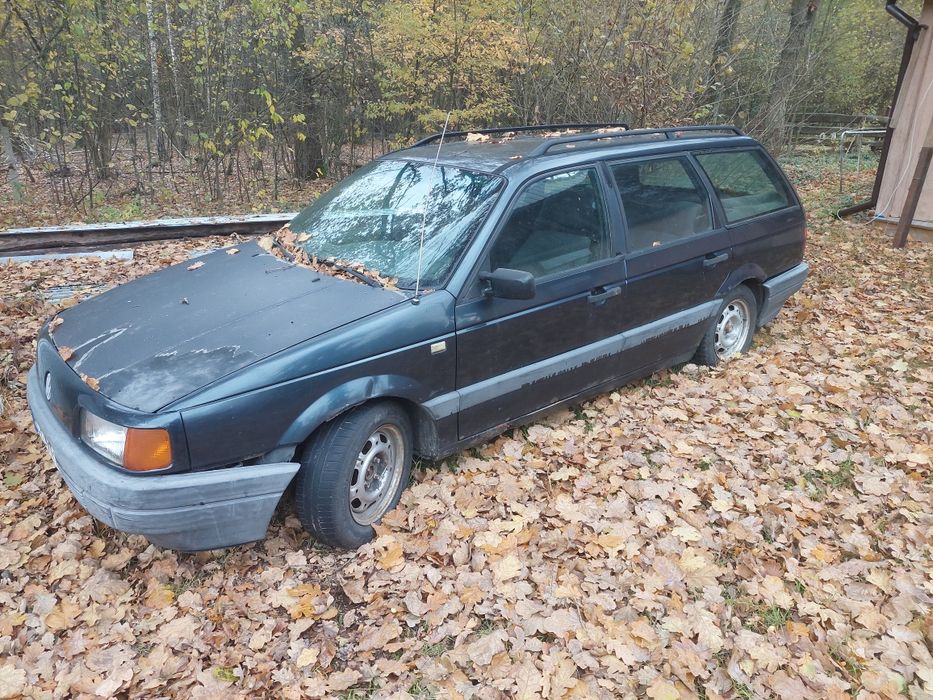 Passat b3 kombi na części 1,8 Benz klimatyzacja, elektryczne szyby