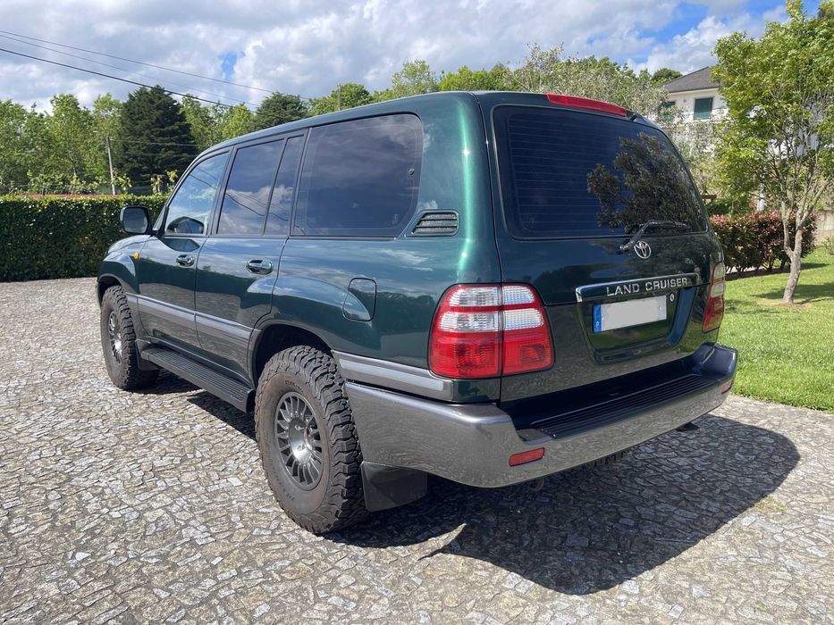 Toyota Land Cruiser HDJ 100