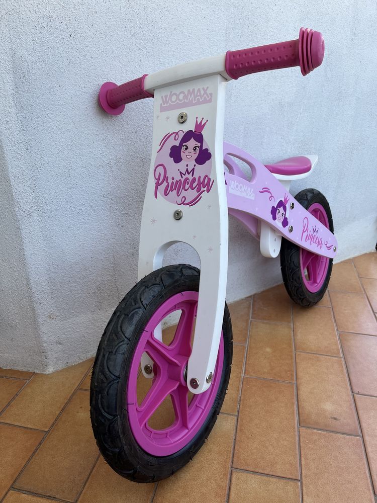 Bicicleta de madeira Princesa NOVA