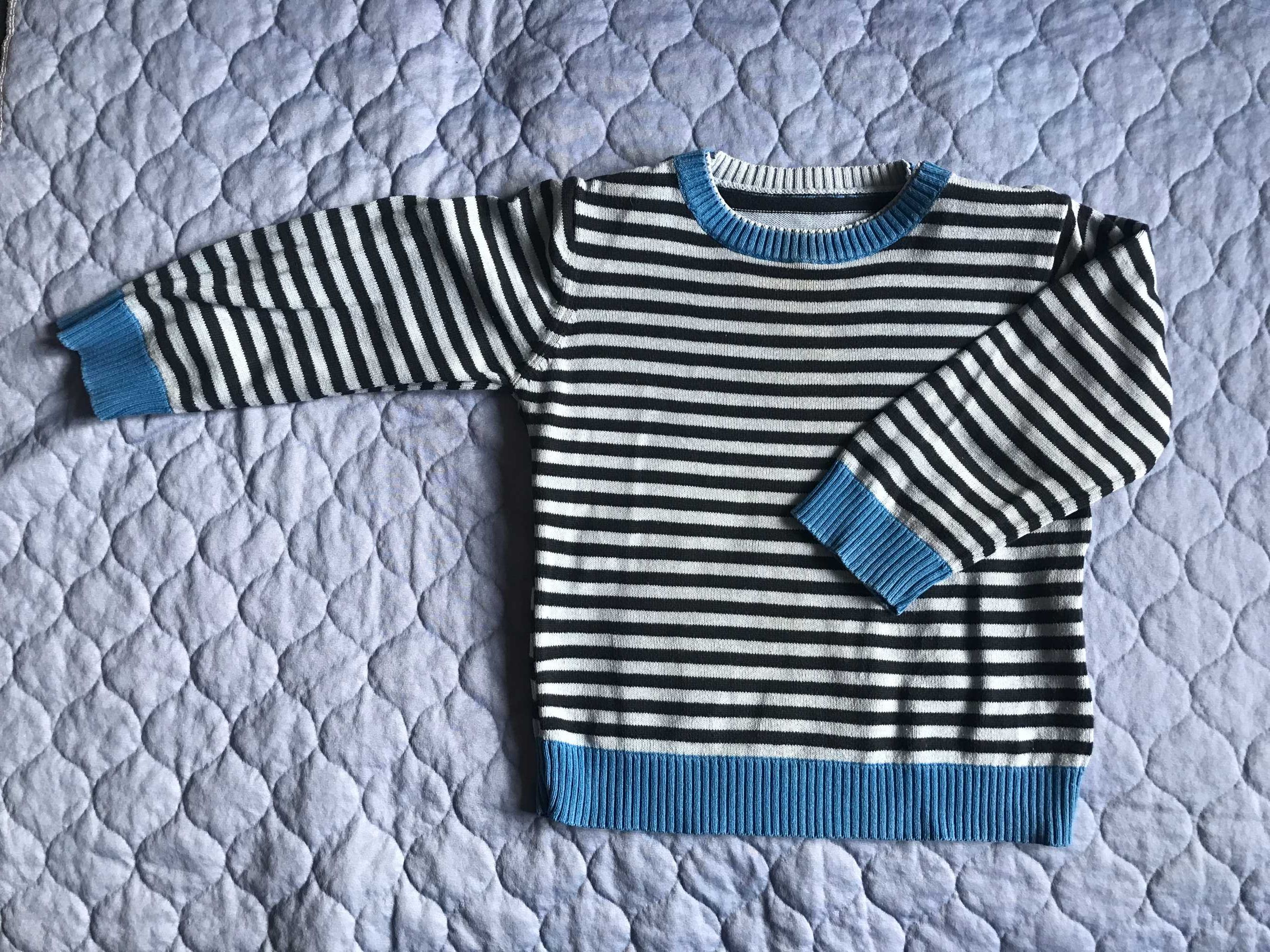 Sweterki, dwie sztuki, bawełniane, cieńsze, rozmiar 98