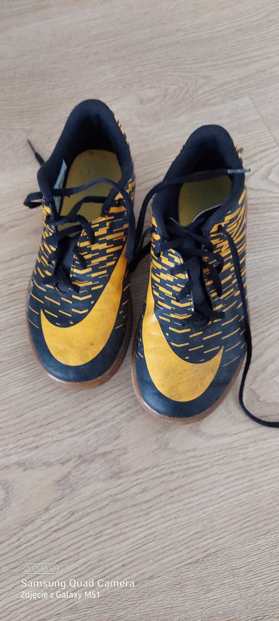 Sprzedam halówki chłopiece Nike rozm. 36