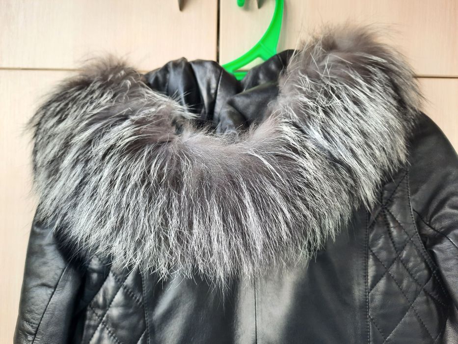 Шкіряна куртка чорнобурка