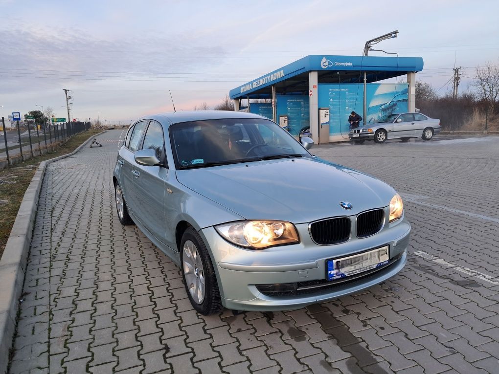 BMW 118i  Seria 1  2009  benzyna