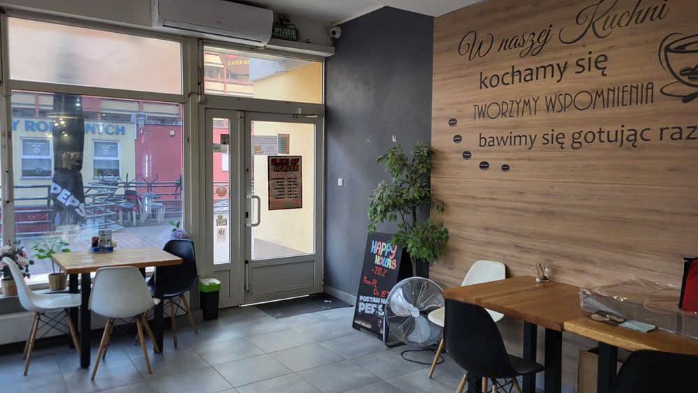 ODSTĄPIĘ lokal gastronomiczny na Bulwarze Ikara / Pizzeria