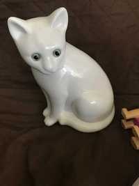 Gato branco em cerâmica