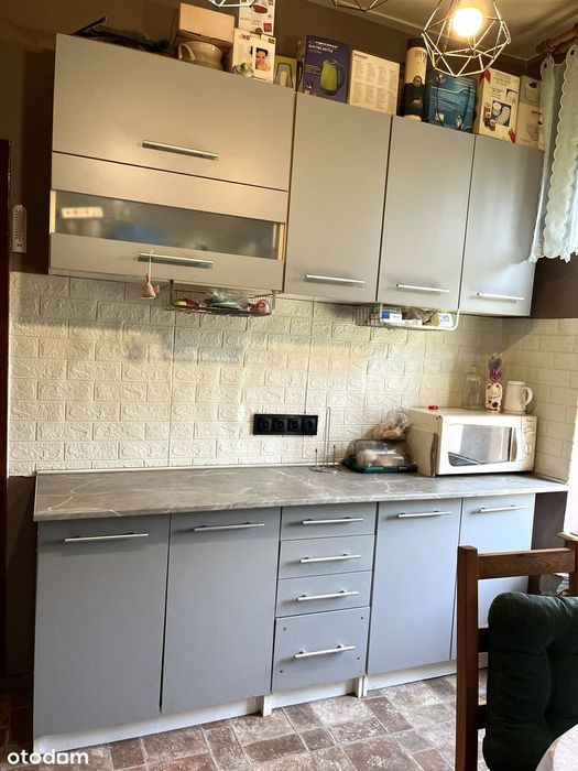 Trzypokojowe z garażem.