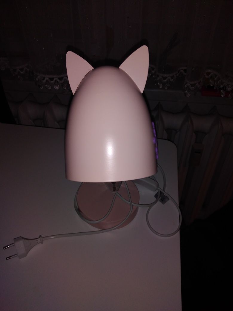 Lampka na biurko, lub nocna. Różowa.