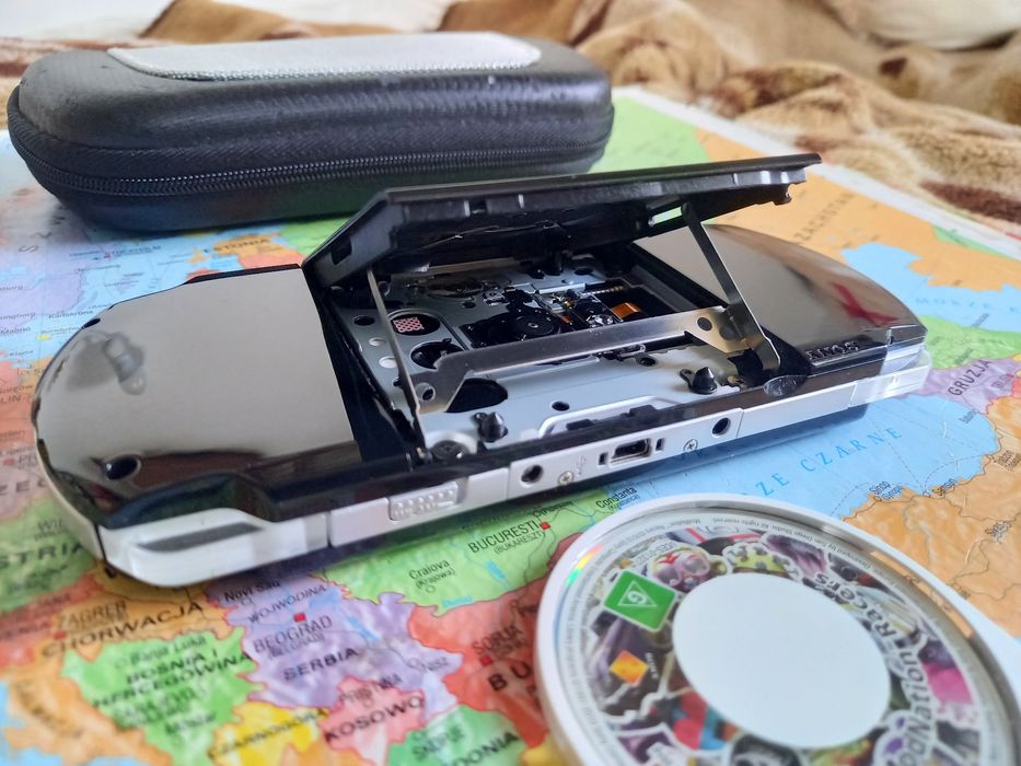 Konsola Sony psp 3004 (3000) stan idealny 64gb 100 gier